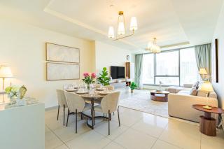 Sun Tower - Amazing Amenities - Elevator drive to Shams Boutik Mall - 1 min walk to the Beach - 5 min to ADGM, Cleveland, Galleria - Heart of Al Reem Island - 9