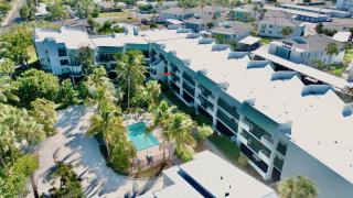 Sun Plaza West Unit 110 - 7