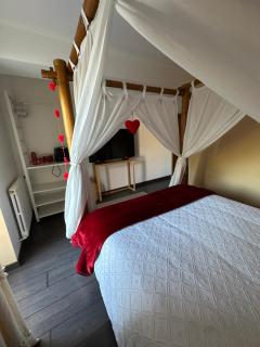 Kourline Villalunoterie Futuroscope Piscine spa - Oyré - 7