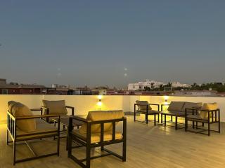 Azure Studio 202 Pool, Garden & Roof - New Cairo - 9