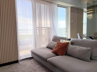 2 Bedroom Modern Condo with Ocean Views - 8