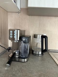 Small House park free at street - 5