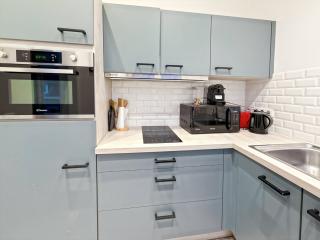 New Self Check In Studio 2 Floor Near Chatelain - 8