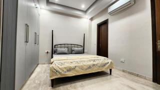 Stay Pal - The Urban Nest 3 BHK Apartment in Delhi - 1