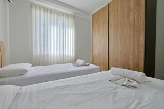 Central 2 Bed Apartment - 2