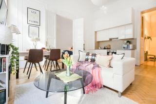 Discover Your Budapest Retreat-Walk to Downtown - 5