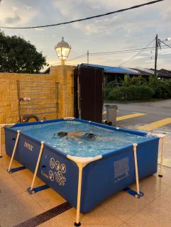 Sri Bahagia Castle Homestay - 8