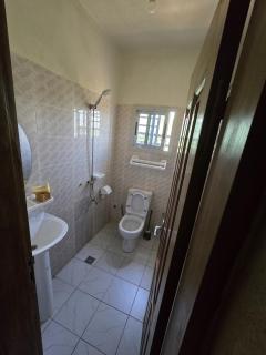 Cosy Apartement Spacieux 2CH 2 SDB, Nkolmesseng Yaounde - 3