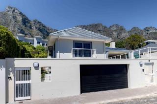 Echo contemporary garden apartment in Camps Bay - 6