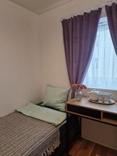 Nordstay Tromso- Cozy One-Bedroom Apartment with private Entrance - 9