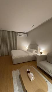 Hotel Studio in Hittin - 1