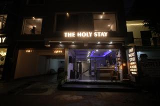 The Holy Stay - 4
