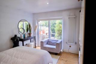 Modern 2BDR Flat in Leafy Dulwich Estate - 6