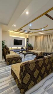 Cozy Family Apartment in Murree - 9