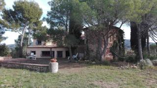 Masía con capilla en parque natural - 0