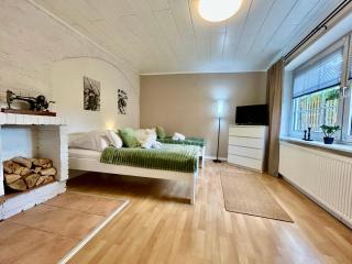 7 Schlafplätze-Parkplatz-Terasse-Wohnküche-2 Bäder-Wlan - 0