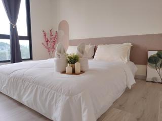 Desa Park City Retreat Stylish & Central - 3