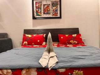 Royal premium studio - 1