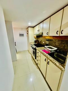 Suite Ejecutiva full equipo en Los Palos Grandes - 6