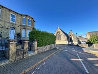 Sea views at Carina centrally located in village - 3