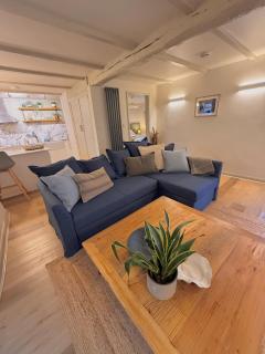 Little Wren Cartmel Couples Retreat - 6