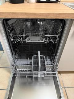 Schöne Wohnung mit Balkon und Parkplätze - 7