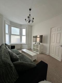 Comfy 3 bed Home in London - 0