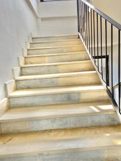 Modern Bole stay with city views, walk to airport - 1