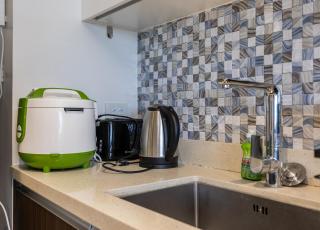 Dominiks Comfort and silent Studio Tambuli Balcony Pool Mactan Ocean View High Floor - 2