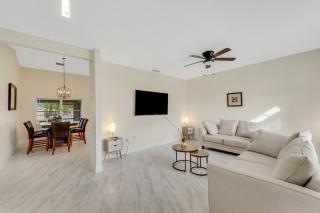 Modern Comfort 3BR 2BA Home in Port Charlotte - 5