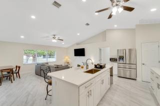 Modern Comfort 3BR 2BA Home in Port Charlotte - 8