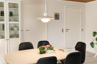 Havhuset I Øster Hurup - i byen, ved stranden - 0