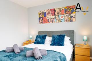 Northampton Pop Art House - Free Parking - Fast Wi Fi by AV Hughes Properties - 7