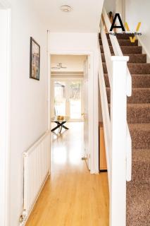 Spacious Two-Bedroom House - Driveway Parking, Garden Space, Great for Relocation By AV Hughes Properties - 1