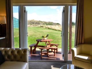 Seaviews And Hot Tub At The Fairways - Uk39821 - 8