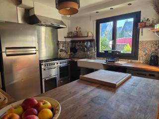 MAISON FAMILIALE 4 CHAMBRE PISCINE 5mn DU CENTRE VILLE - 5