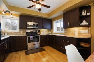 Lake-Access Cottage- Hot Tub, Fireplace&Pool Table - 2