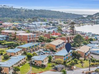 Hydra 2 bedroom Holiday Unit - 8