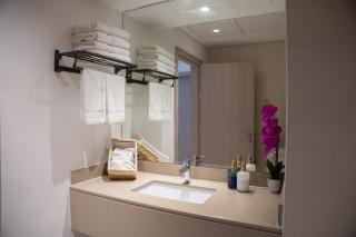 Stylish 1BR Near SeaWorld & Yas Attractions - 6