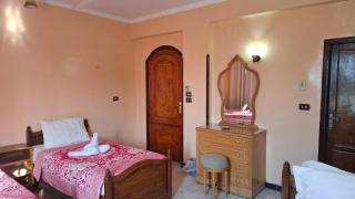 West Bank Guest House - 8