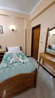 West Bank Guest House - 3