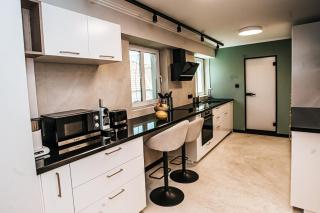 The Loft - Parking - Washer&Dryer - Port view - Balcony - 7