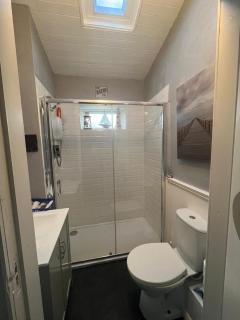 Family-Pet Friendly-Sleeps 8-Hot Tub-Sauna - 2