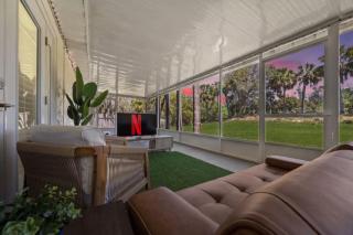 Red Jordan Boho Style Vacation Home - 6