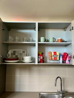 Bright & Cozy 2 bed Apartment - 7