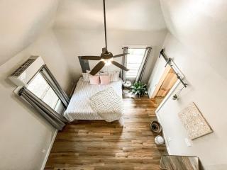 1208B W Colorado - 1