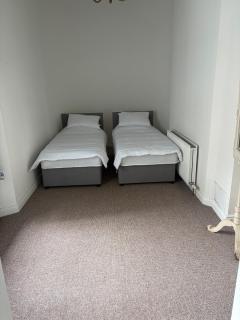 Bastian Gate Gosford Castle - 3