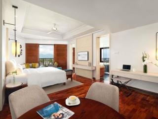 Pullman Danang Beach Resort - 4