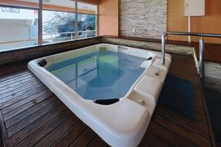 Cobertura no Residencial Village no Centro de Gramado, com Piscina Aquecida e Jacuzzi - 9