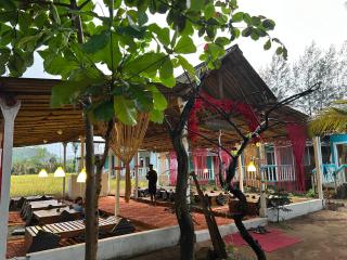 Sukhi Beach Cottage - 9